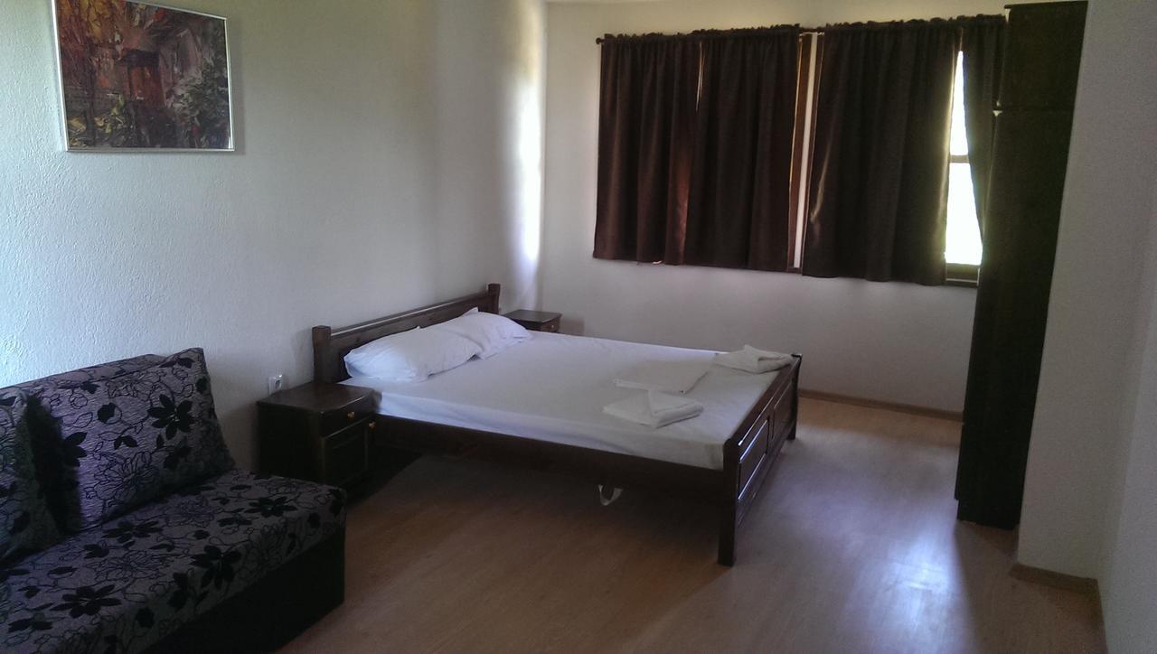 Ethnocomplex Krivini Hotel Bagian luar foto