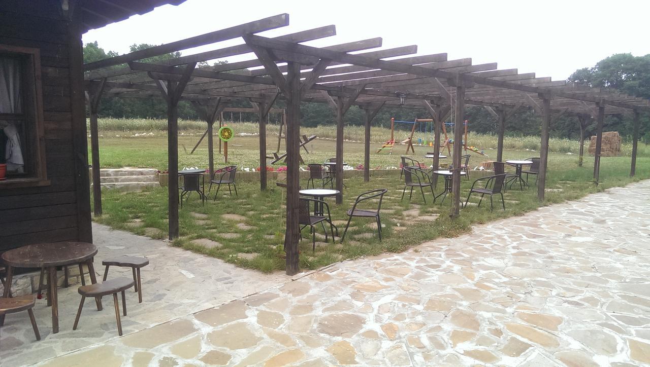 Ethnocomplex Krivini Hotel Bagian luar foto