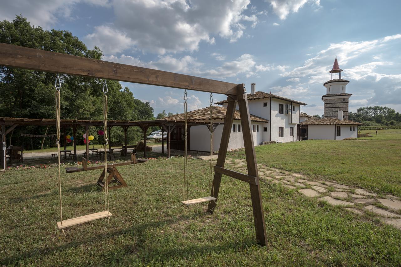 Ethnocomplex Krivini Hotel Bagian luar foto