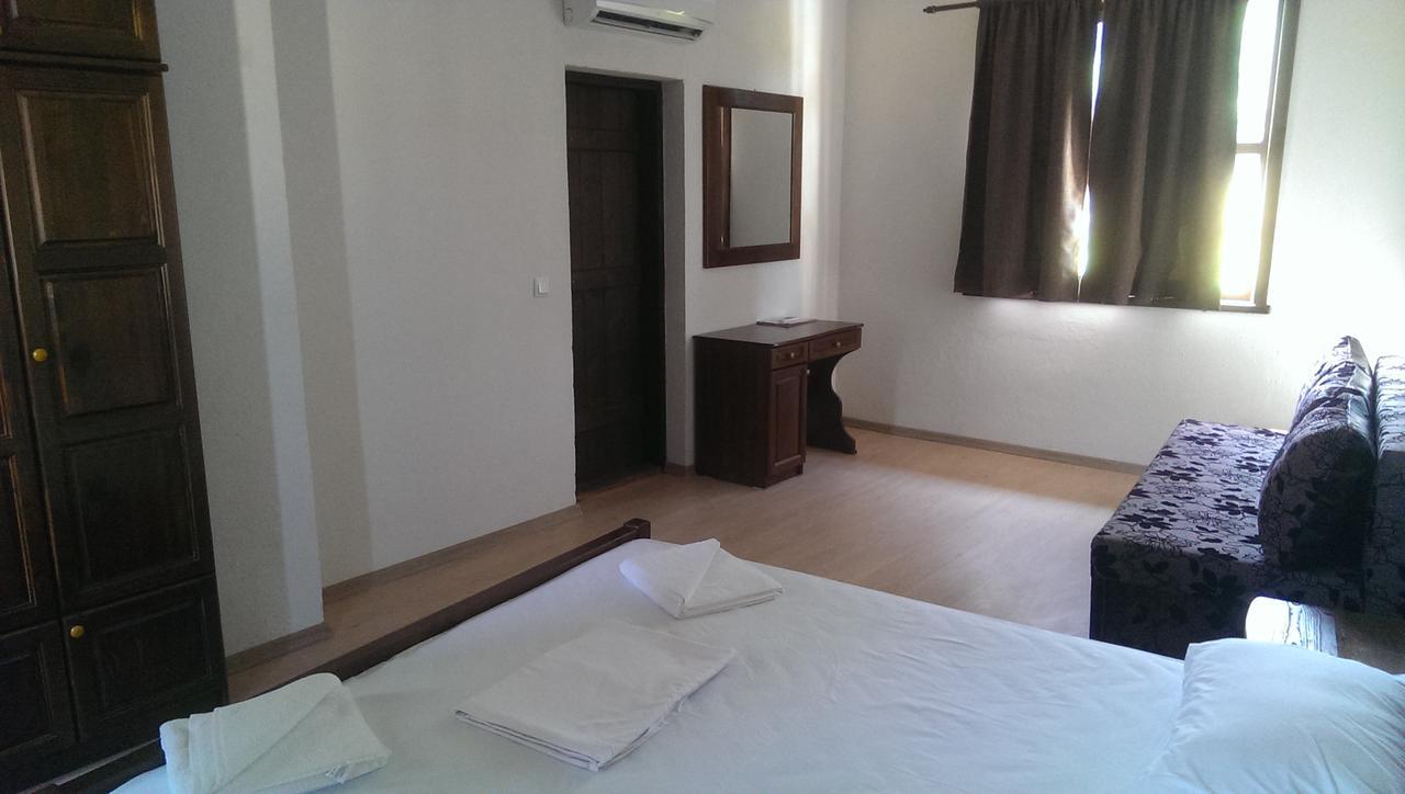 Ethnocomplex Krivini Hotel Bagian luar foto